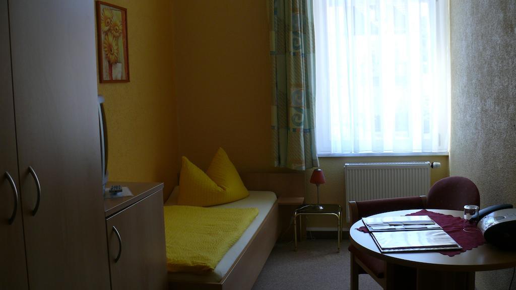 Pension Kreisel Bad Kosen Kamer foto